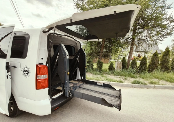 Toyota ProAce cena 125000 przebieg: 82000, rok produkcji 2020 z Andrychów małe 232